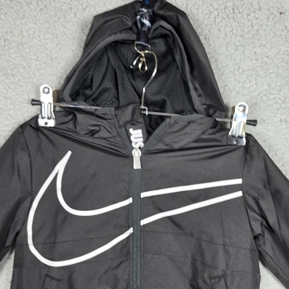Nike Boys Jacket Sz 2T Black Windbreaker Full Zip Hooded Lightweight Swoosh NEW